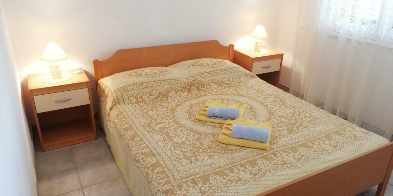 Apartments&Rooms Miro Sea View - Near Beach Sumartin Exterior foto