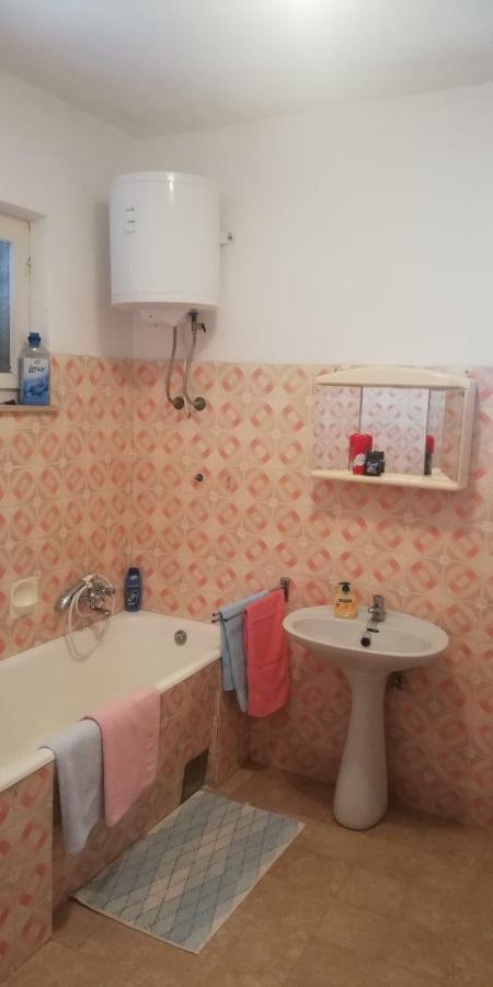 Apartments&Rooms Miro Sea View - Near Beach Sumartin Exterior foto