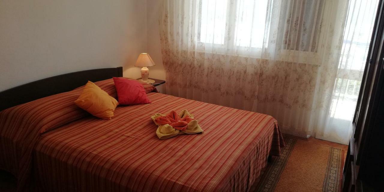 Apartments&Rooms Miro Sea View - Near Beach Sumartin Exterior foto