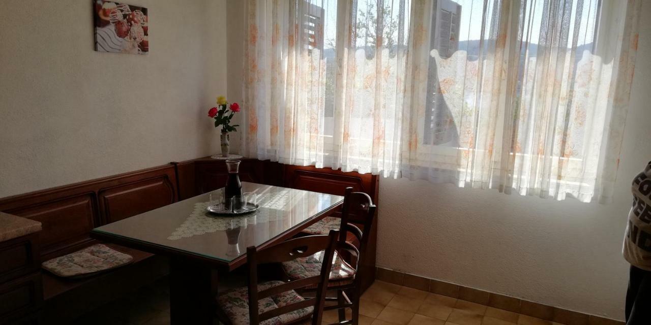 Apartments&Rooms Miro Sea View - Near Beach Sumartin Exterior foto